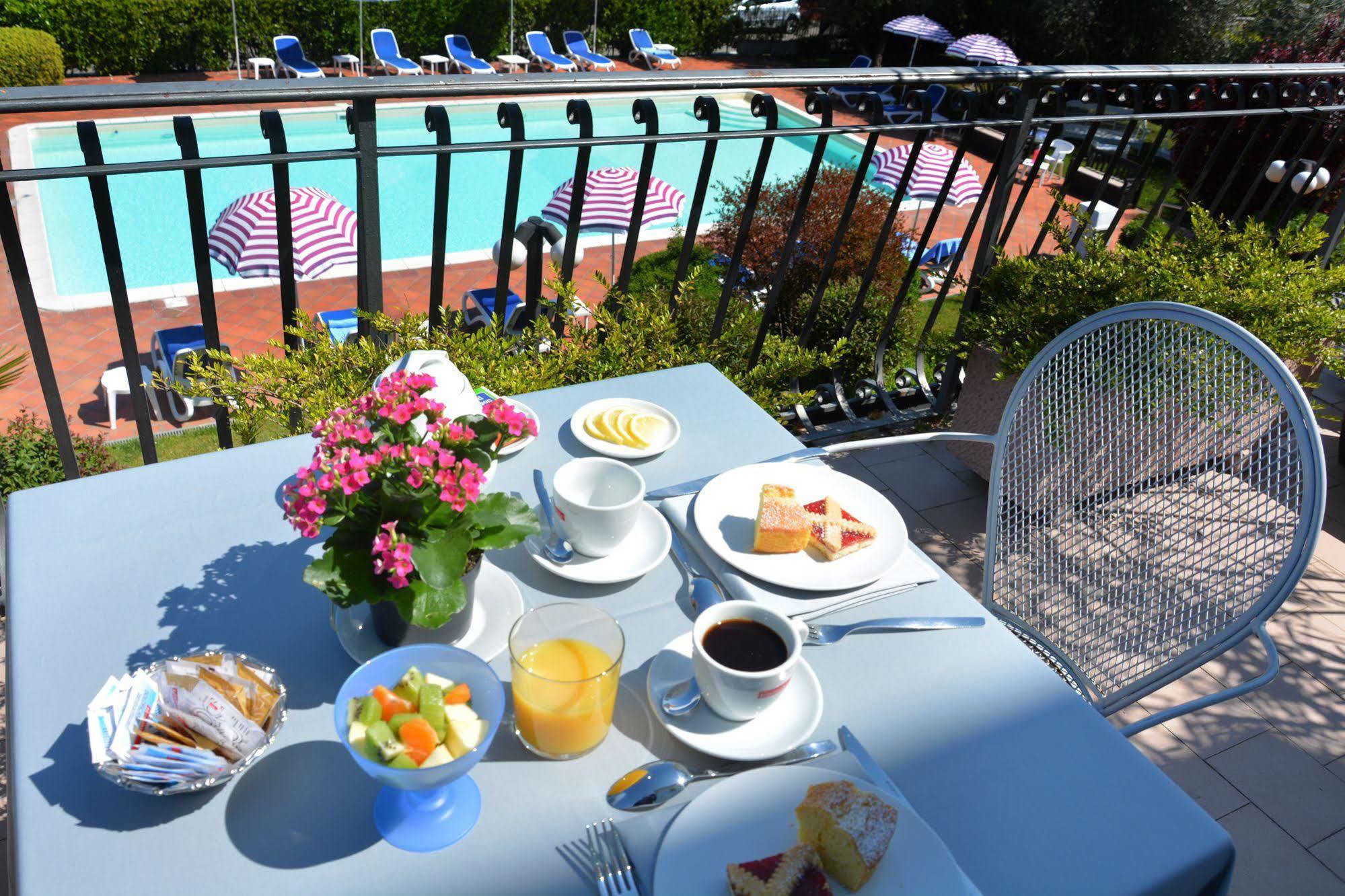 Hotel Oceano بسكييرا ديل غاردا المظهر الخارجي الصورة