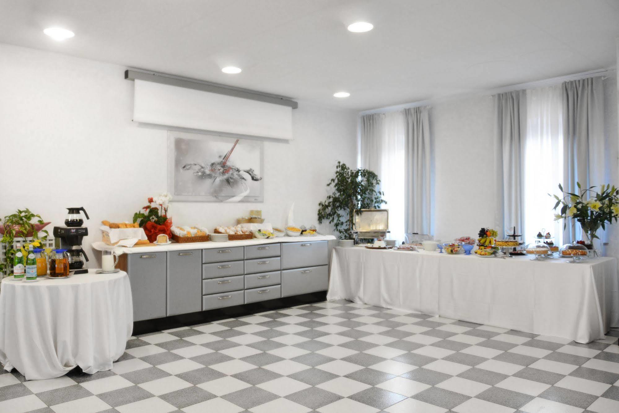 Hotel Oceano بسكييرا ديل غاردا المظهر الخارجي الصورة
